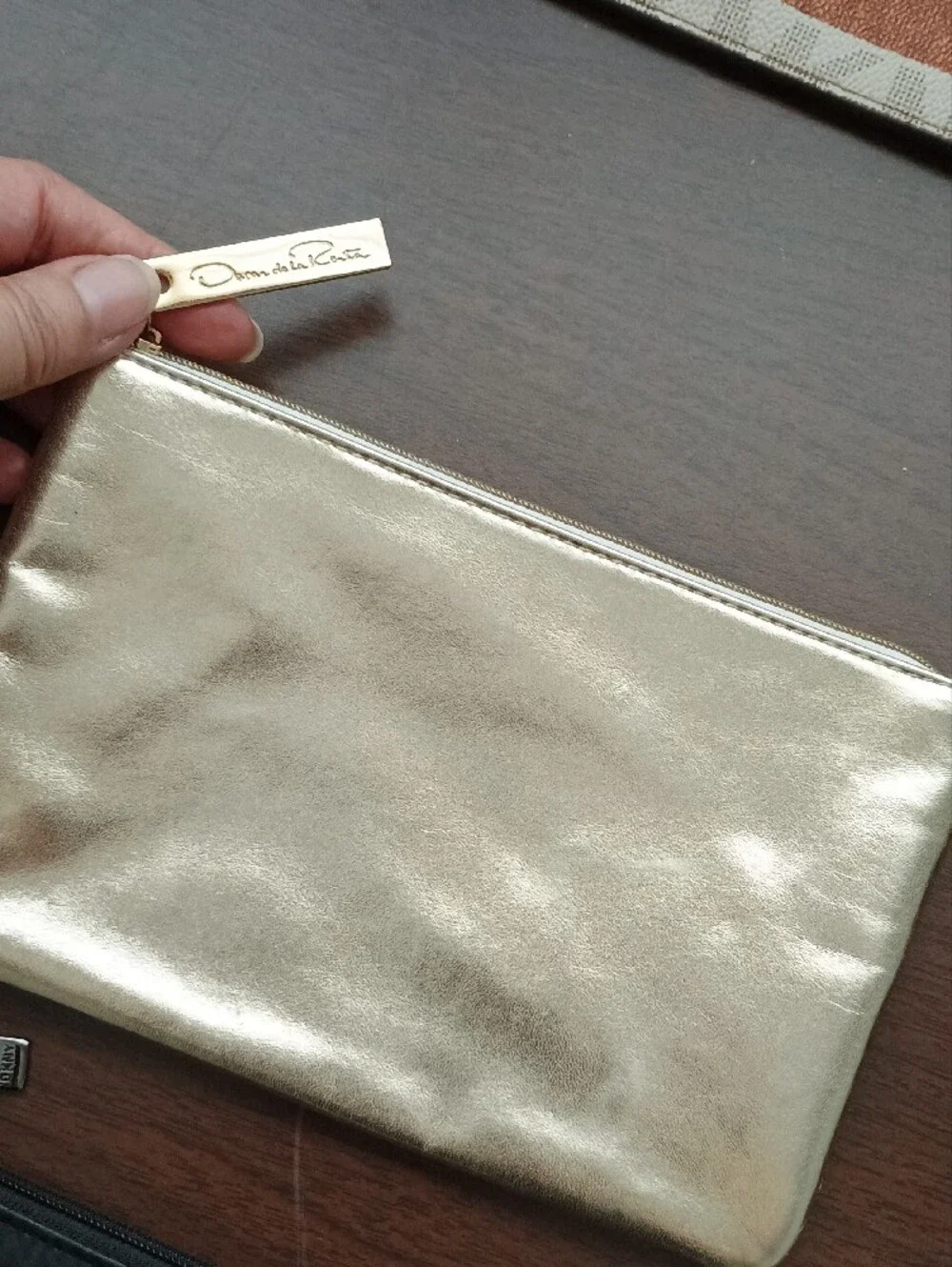 8 Wallets Clutchs Wristlets Mk, Kate Spade, Oscar De La Renta & More